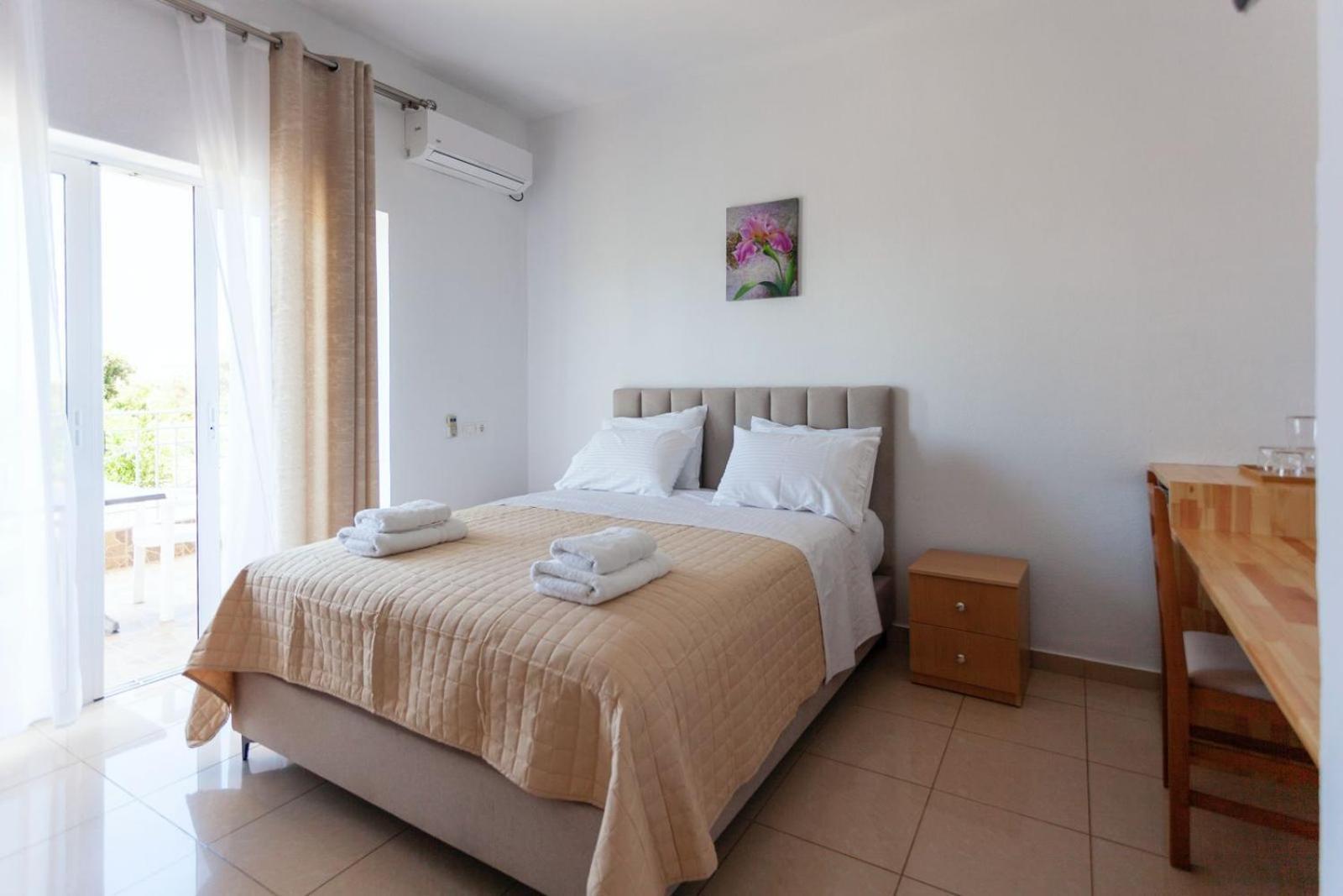 Zacharias Apartments Himare Exterior foto